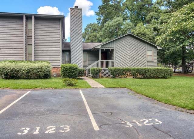 Property at 3123 N VILLAGE, Augusta, GA 30907, 3 beds, 2 baths