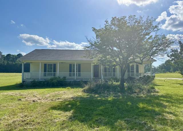 Property at 109 Gantt, Greenwood, SC 29646, 3 beds, 2 baths