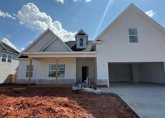 Property at 370 LONGFORD St, Aiken, SC 29803, 5 beds, 3 baths