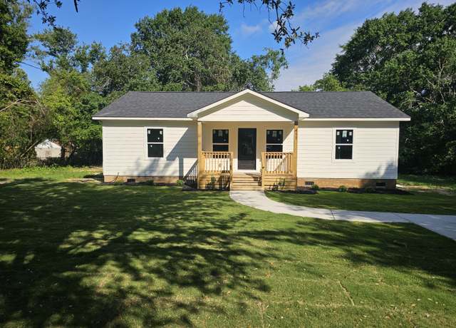Property at 411 Seminole, Aiken, SC 29801, 3 beds, 2 baths