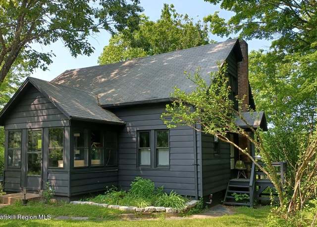 Property at 108 Samsonville Rd, Kerhonkson, NY 12446, 2 beds, 1 bath