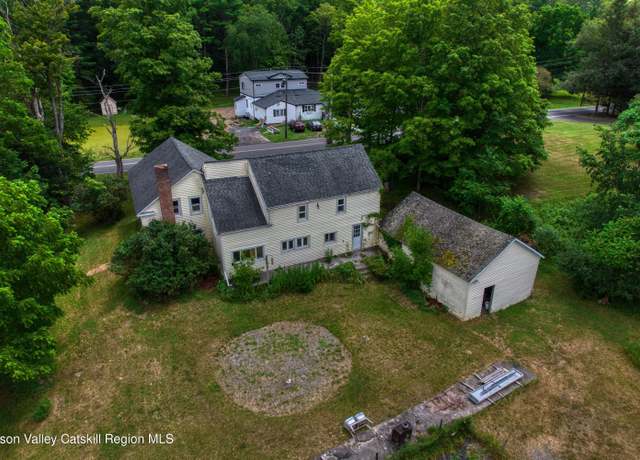 Property at 651 Cr 45, Earlton, NY 12058, 4 beds, 1.5 baths