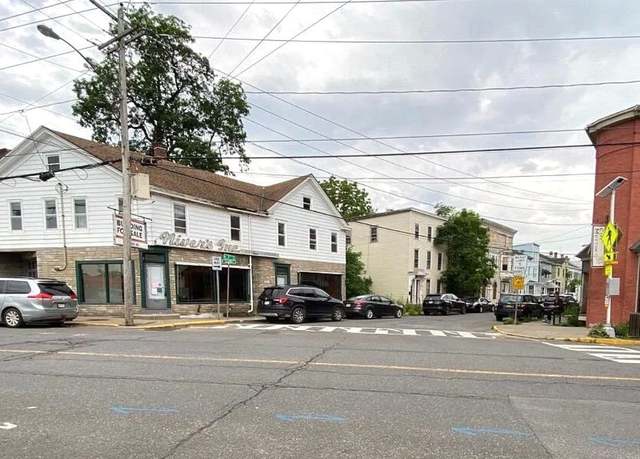 Property at 801 Columbia St, Hudson, NY 12534, 4 beds