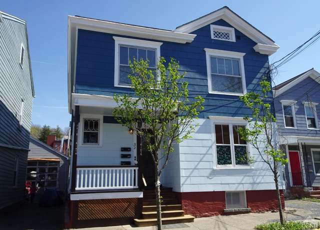 Property at 32 - 34 8th St, Hudson, NY 12534, 6 beds, 3 baths