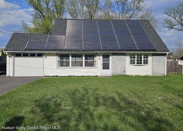 Property at 14 Dunwoodie Dr, Kingston, NY 12401, 4 beds, 2 baths