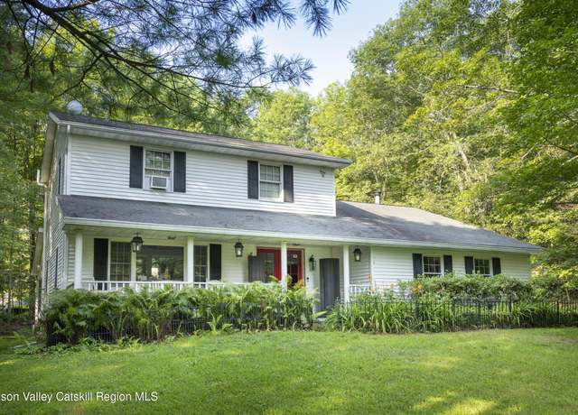 Property at 1521 Glasco Tpke, Saugerties, NY 12477, 3 beds, 2.5 baths