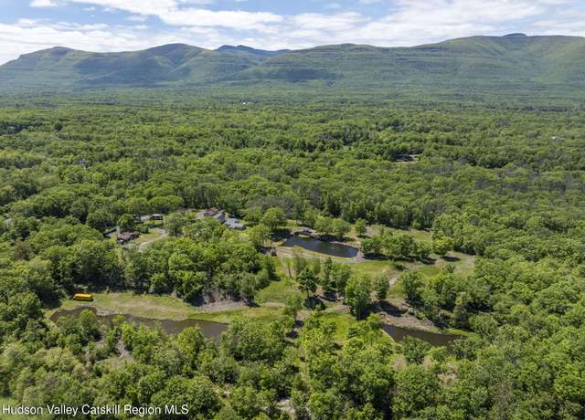 Property at 53-55 Stay Rd, Saugerties, NY 12477, 2 beds, 1.5 baths