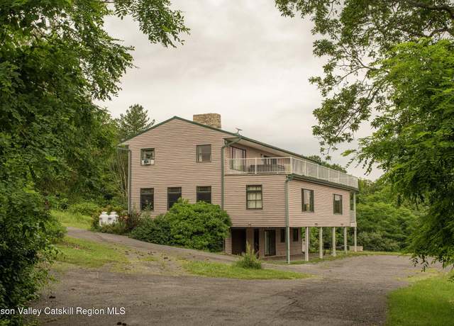 Property at 452 Cunningham Road Rd, Durham, NY 12422, 5 beds, 3 baths