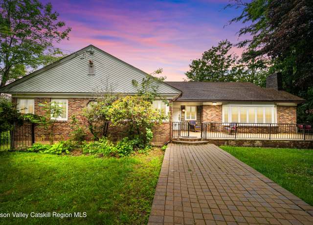 Property at 37 Roosevelt Ave, Woodridge, NY 12789, 7 beds, 3 baths