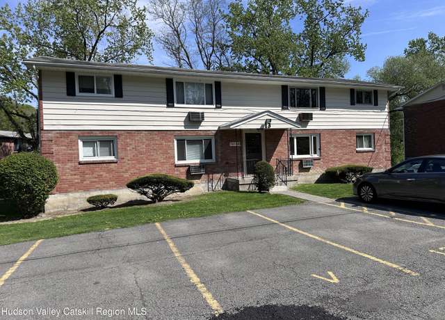 Property at 1304 Parr Lake Dr, Town Of Newburgh, NY 12550, 2 beds, 1 bath
