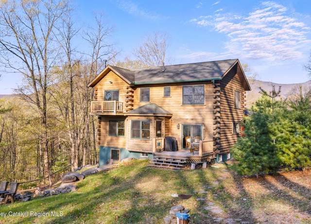Property at 48 Hillside Dr, West Shokan, NY 12494, 3 beds, 2.5 baths