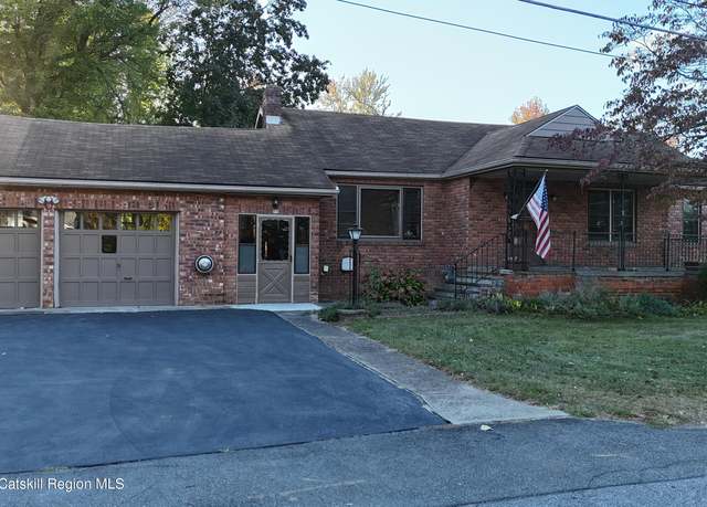 Property at 16 Bonavita Ln, Saugerties, NY 12477, 3 beds, 1 bath