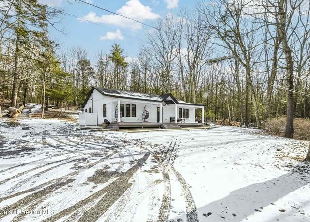 Property at 365 Hommelville Rd, Saugerties, NY 12477, 3 beds, 2 baths