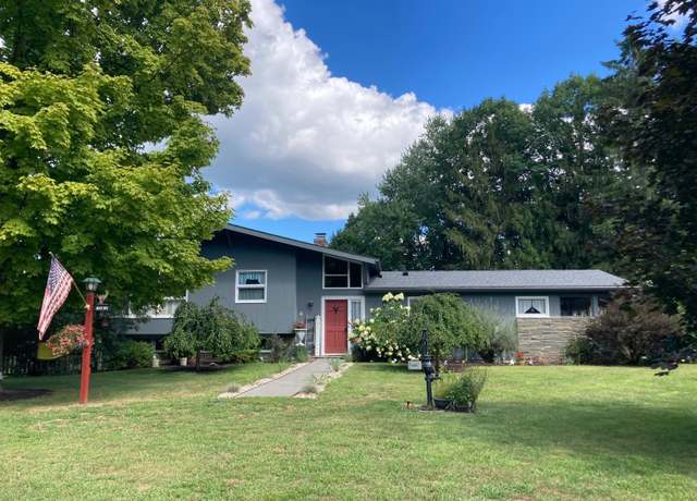 Property at 11 Kinderknoll Dr Dr, Kinderhook, NY 12106, 3 beds, 1 bath