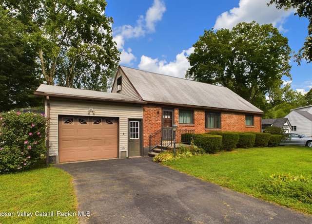 Property at 1047 Stoll Ct, Kingston, NY 12401, 4 beds, 1.5 baths