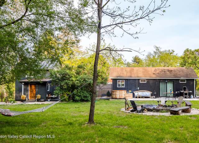 Property at 1637 Glasco Tpke, Woodstock, NY 12498, 2 beds, 2 baths