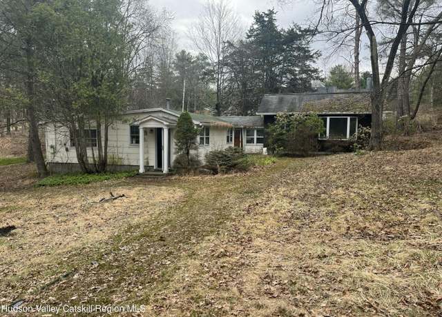 Property at 76 Prospect St, New Paltz, NY 12561, 1 bed, 1.5 baths
