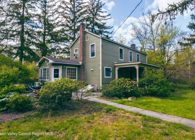 Property at 40 Hanzl Ln, Saugerties, NY 12477, 2 beds, 2 baths