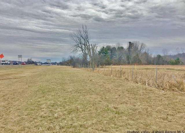 Property at 156 E Hawley Ln, Hannacroix, NY 12087