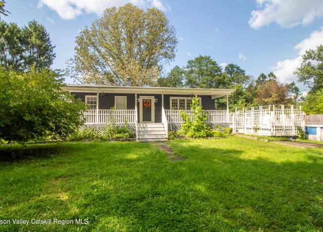 Property at 39 Cathy Jo Pl, Accord, NY 12404, 3 beds, 2 baths