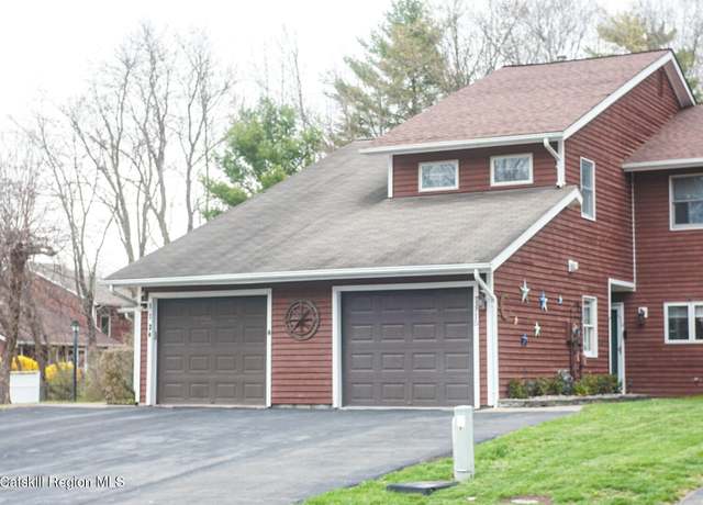 Property at 115 Quail Dr, Kingston, NY 12401, 3 beds, 2.5 baths