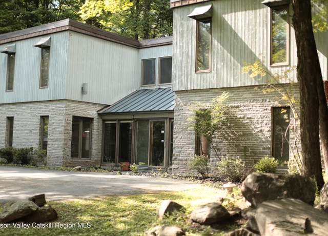 Property at 46 Playhouse Lane Ext, Woodstock, NY 12498, 3 beds, 2 baths