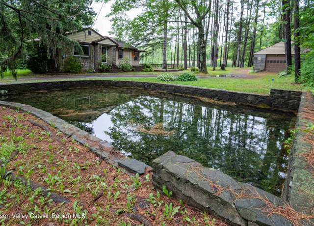 Property at 623 Route 9j, Stuyvesant, NY 12173, 3 beds, 2 baths