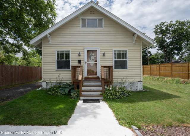 Property at 7 Knickerbocker Ave, Hudson, NY 12534, 3 beds, 1 bath