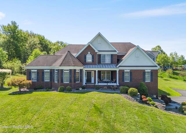 Property at 28 Le Fevre Ln, New Paltz, NY 12561, 4 beds, 3.5 baths