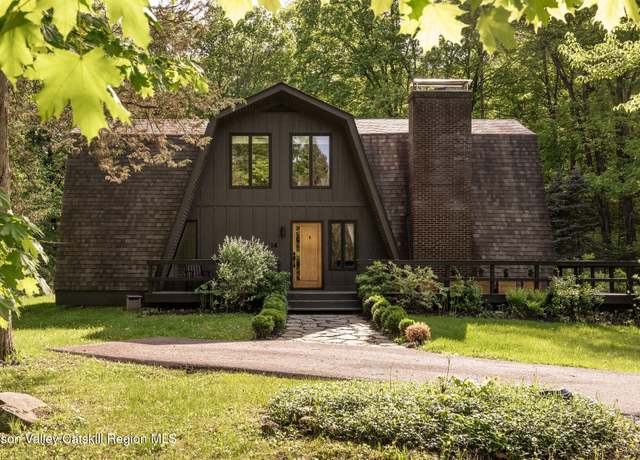 Property at 14 Tina Dr, Lloyd, NY 12528, 3 beds, 2 baths