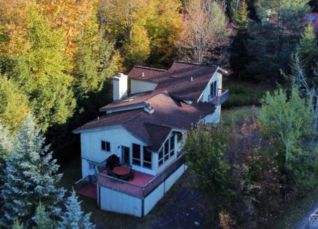 Property at 39 White Way Way, Windham, NY 12496, 6 beds, 4 baths