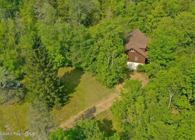 Property at 114 Ford Hill Rd, Jewett, NY 12444, 6 beds, 3 baths