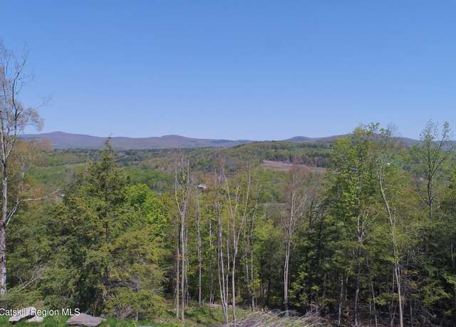 Property at 3 Rockledge Rd, Windham, NY 12496