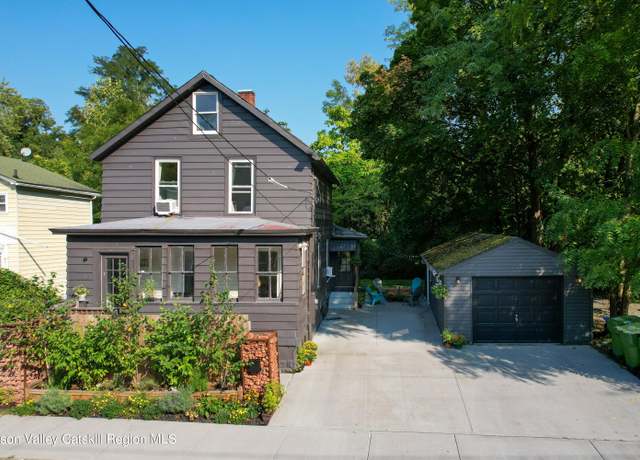 Property at 162 North, Kingston, NY 12401, 2 beds, 1.5 baths