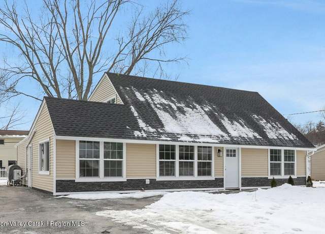 Property at 22 Jumping Brook Ln, Ulster, NY 12401, 4 beds, 2 baths
