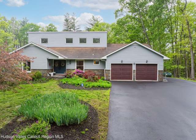 Property at 162 Forest Hill Dr, Kingston, NY 12401, 5 beds, 4 baths