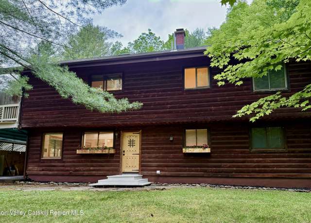 Property at 927 Queens Hwy, Accord, NY 12404, 4 beds, 2 baths