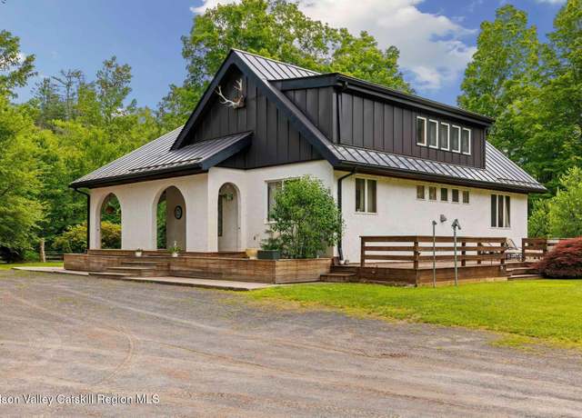 Property at 118 Bennett Rd, Napanoch, NY 12458, 3 beds, 2 baths