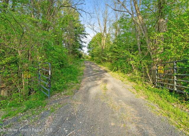 Property at 314 High Rock Rd, Hannacroix, NY 12087