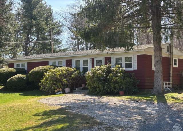 Property at 10011 Route 22, Hillsdale, NY 12529, 3 beds, 1 bath