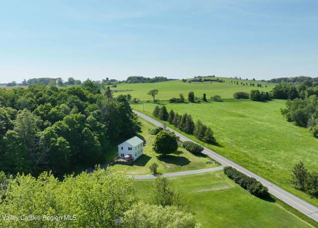 Property at 150 Sawchuck Rd, Ancram, NY 12502, 4 beds, 3 baths