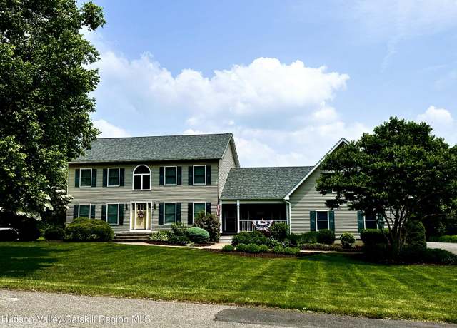 Property at 1 Jonathan Ct, Highland, NY 12528, 3 beds, 3 baths