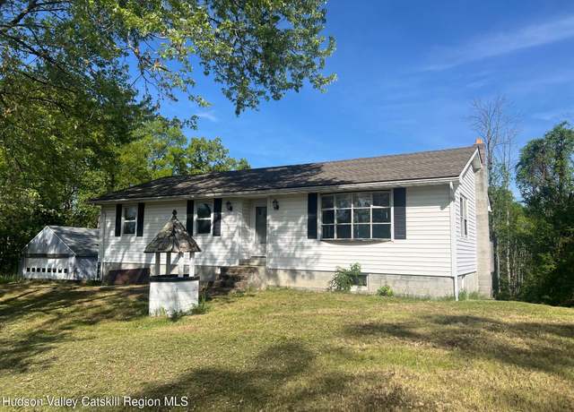 Property at 355 Maple Avenue Ext, Germantown, NY 12526, 5 beds, 2 baths