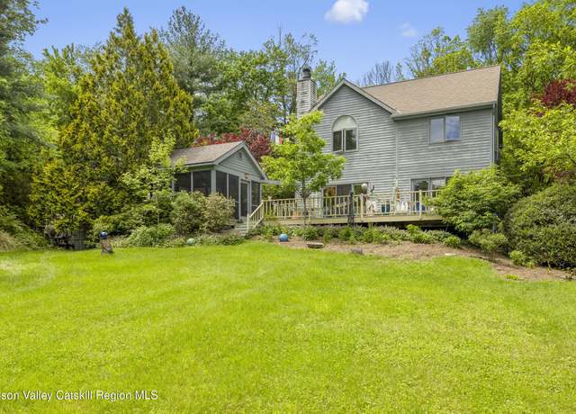 Property at 25 Ridgewood Rd, Kerhonkson, NY 12446, 3 beds, 2.5 baths