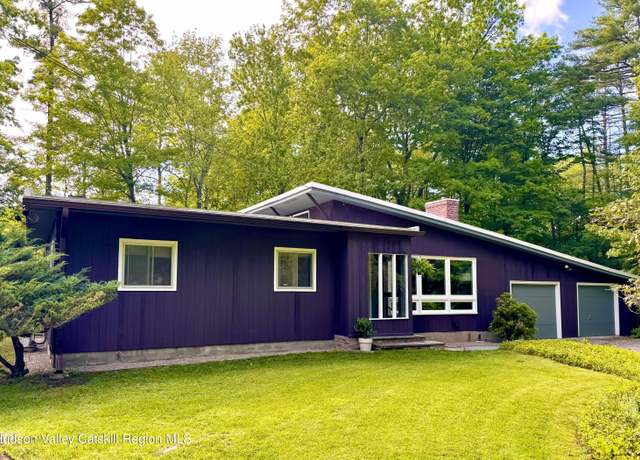 Property at 5 Briarwood Ln, Woodstock, NY 12498, 3 beds, 1 bath