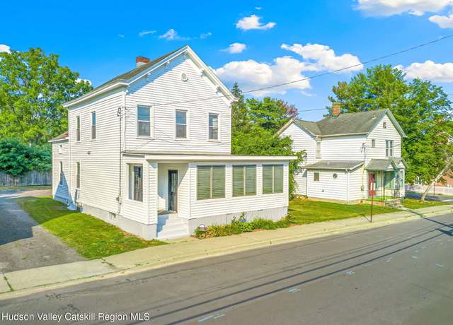 Property at 102 Second St, Athens, NY 12015, 4 beds, 1.5 baths