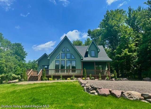 Property at 20 Brookhollow Ln, Windham, NY 12496, 3 beds, 3.5 baths