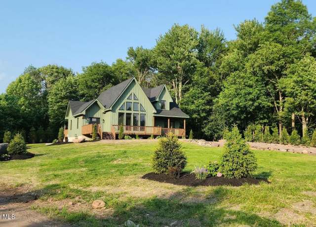 Property at 20 Brookhollow Ln, Windham, NY 12496, 3 beds, 3.5 baths