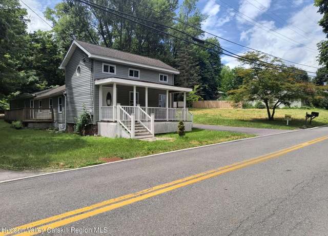 Property at 6 River Rd, Port Ewen, NY 12487, 4 beds, 1 bath