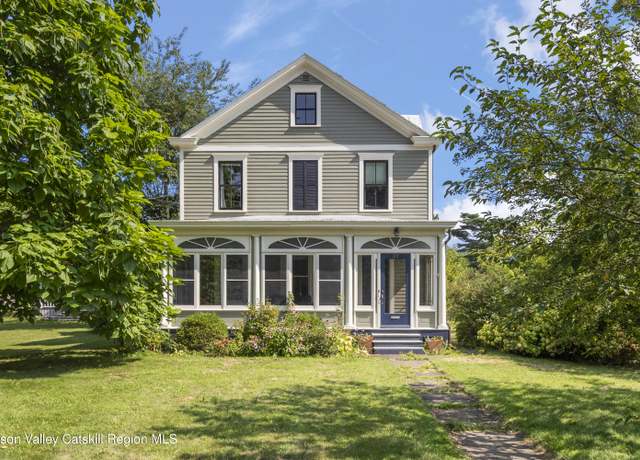 Property at 39 Broad St, Kinderhook, NY 12106, 4 beds, 2 baths